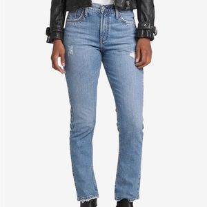 NWT Silver Jeans Co. Straight Leg Jeans